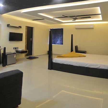 אחמדאבאד Hotel Barcelona Exotica מראה חיצוני תמונה